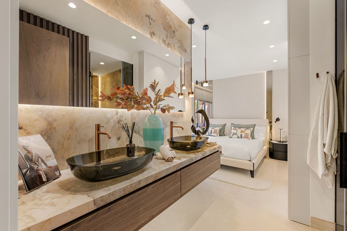 Middle Floor Apartment in New Golden Mile — photo 9 of 10