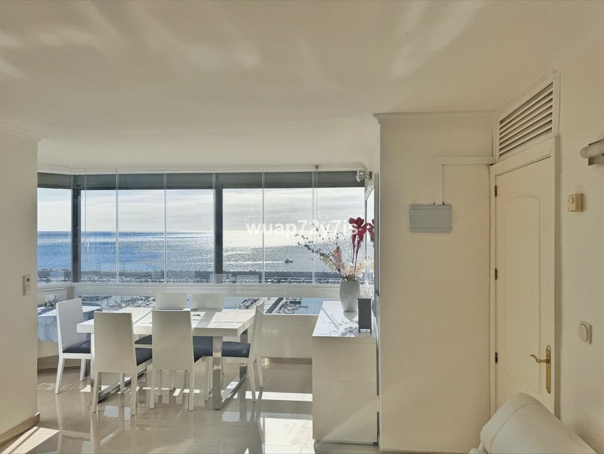 Top Floor Apartment in Fuengirola — photo 5 of 10