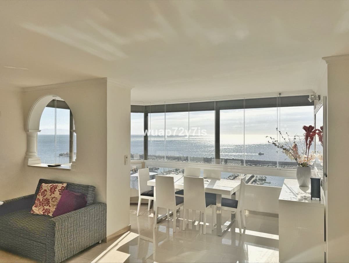 Top Floor Apartment in Fuengirola — photo 7 of 10