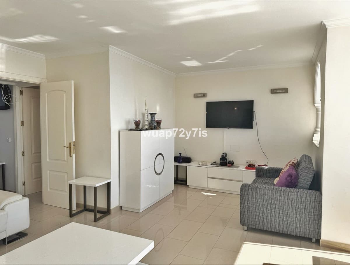 Top Floor Apartment in Fuengirola — photo 9 of 10