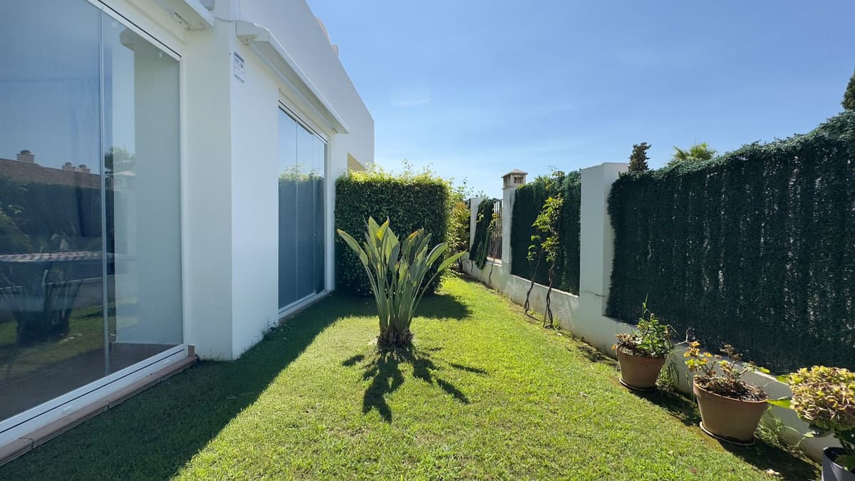 Ground Floor Apartment in El Paraiso — photo 9 of 10