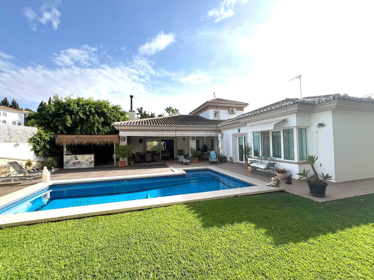 Detached Villa in Sierrezuela — photo 4 of 10