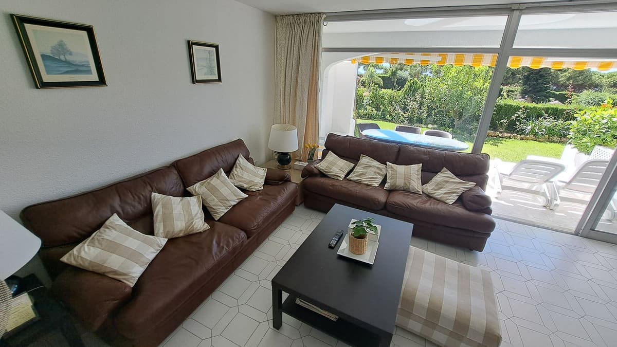 Townhouse in Miraflores — photo 2 of 10