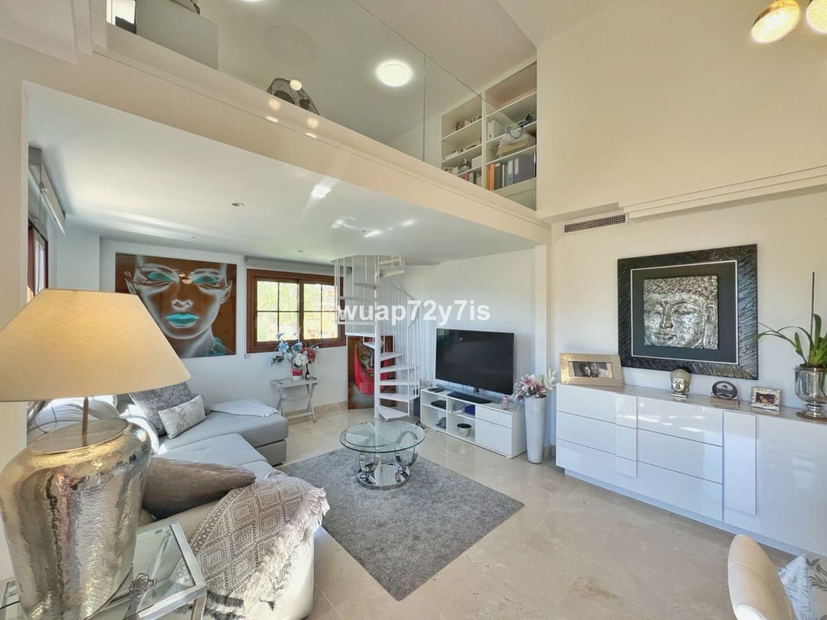 Penthouse in Benahavís — photo 4 of 10