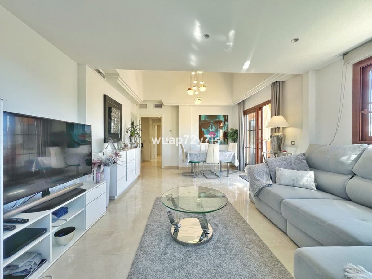 Penthouse in Benahavís — photo 6 of 10
