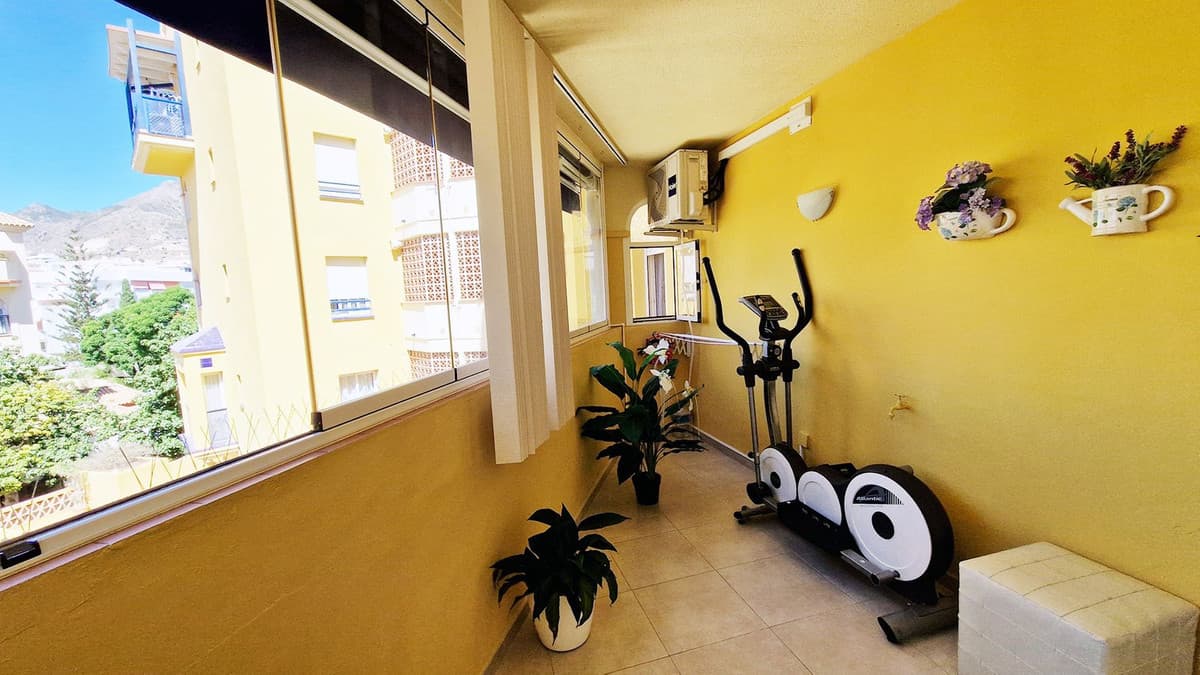 Middle Floor Apartment in Benalmadena — photo 3 of 10