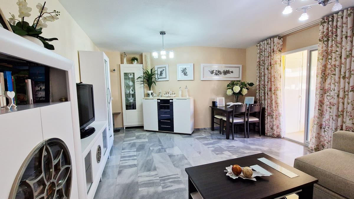 Middle Floor Apartment in Benalmadena — photo 4 of 10