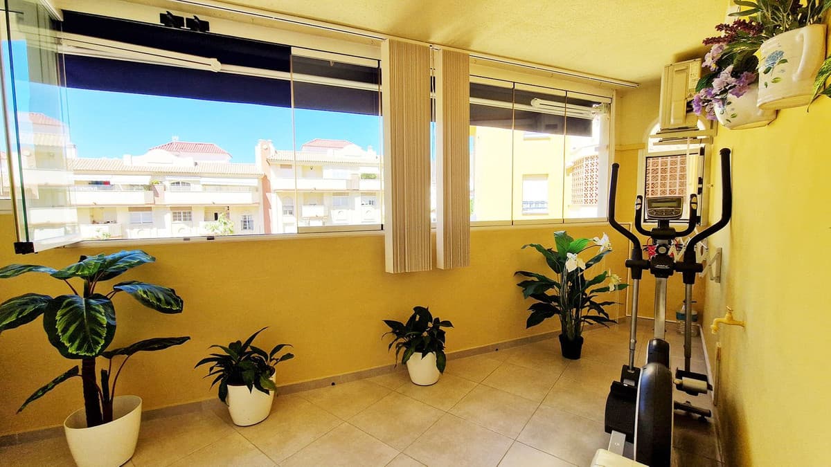 Middle Floor Apartment in Benalmadena — photo 5 of 10