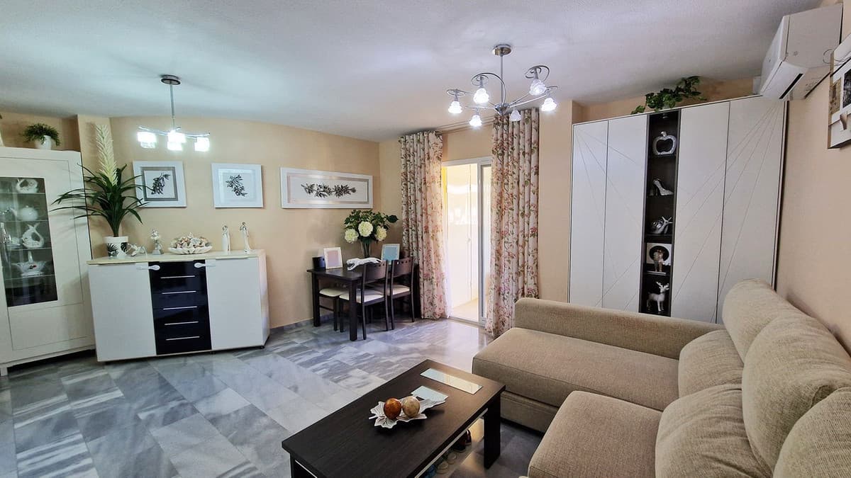 Middle Floor Apartment in Benalmadena — photo 7 of 10