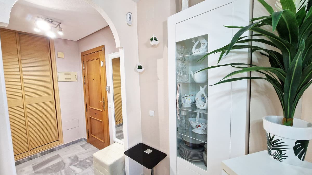 Middle Floor Apartment in Benalmadena — photo 9 of 10
