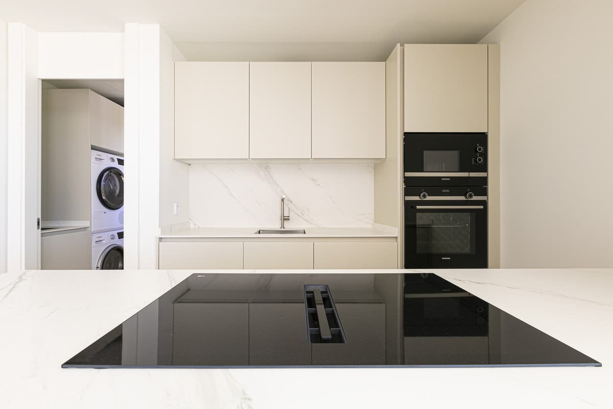 Middle Floor Apartment in Benahavís — photo 8 of 10