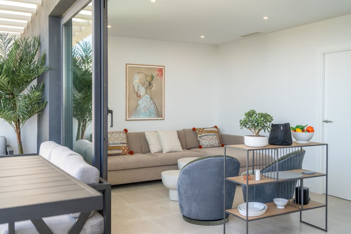 Top Floor Apartment in Higueron — photo 6 of 10