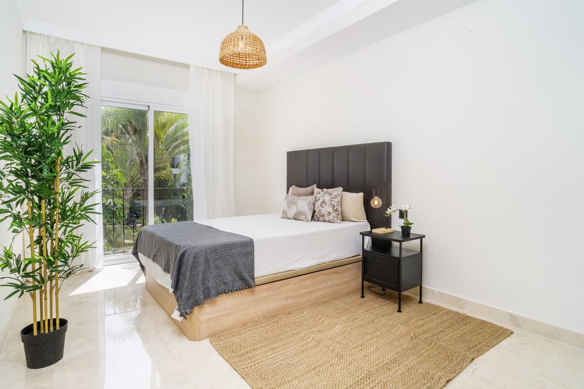 Middle Floor Apartment in Marbella — photo 5 of 10