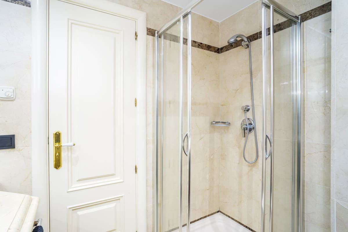 Ground Floor Apartment in Marbella — photo 4 of 10