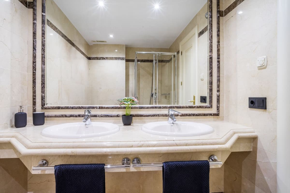 Ground Floor Apartment in Marbella — photo 5 of 10