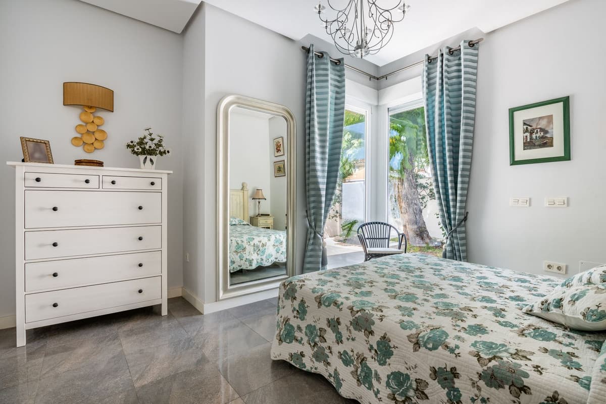 Detached Villa in Marbella — photo 5 of 10