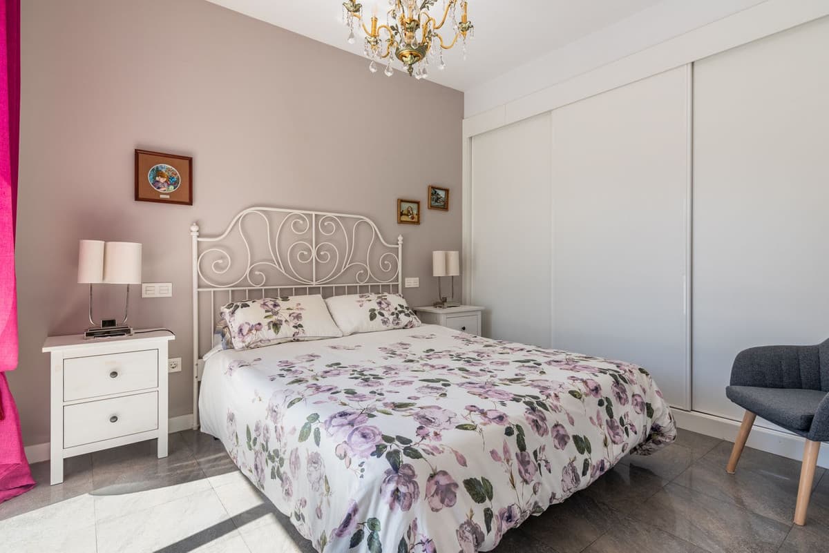 Detached Villa in Marbella — photo 9 of 10
