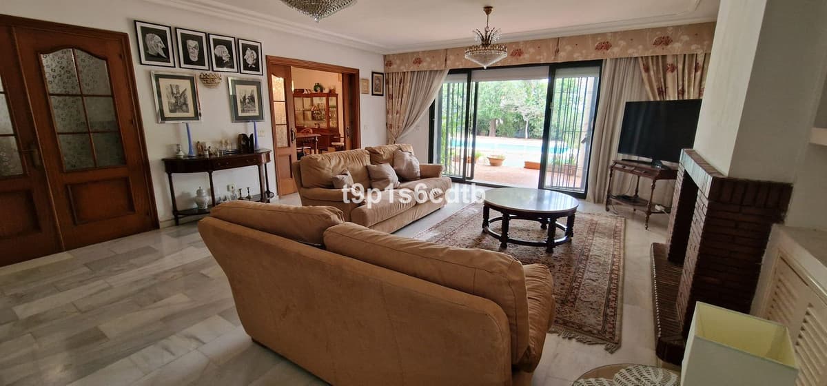 Detached Villa in Marbella — photo 7 of 10