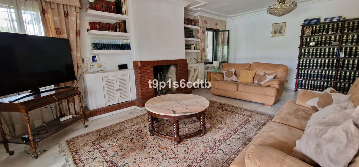 Detached Villa in Marbella — photo 8 of 10