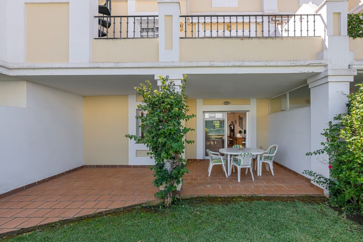 Ground Floor Apartment in Nueva Andalucía — photo 1 of 10