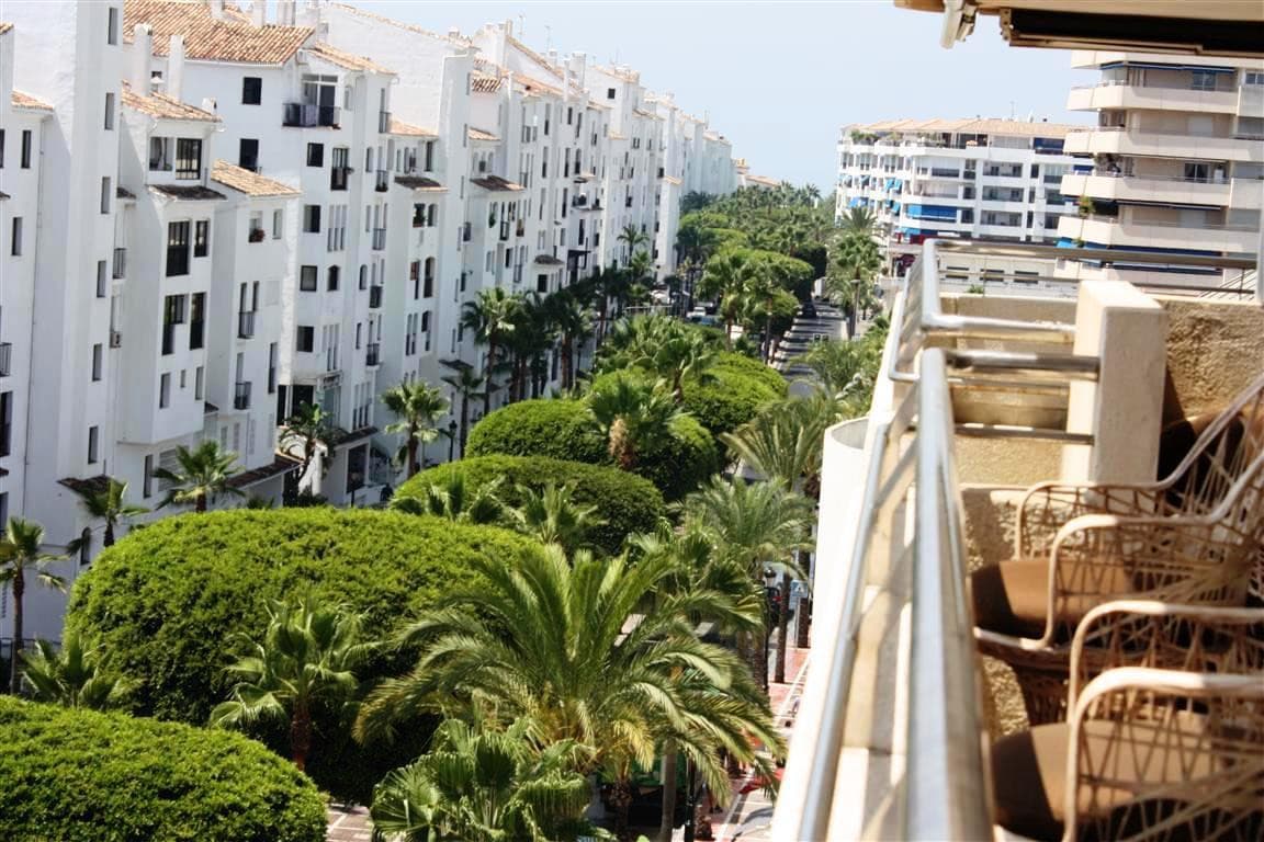Middle Floor Apartment in Puerto Banús — photo 5 of 10