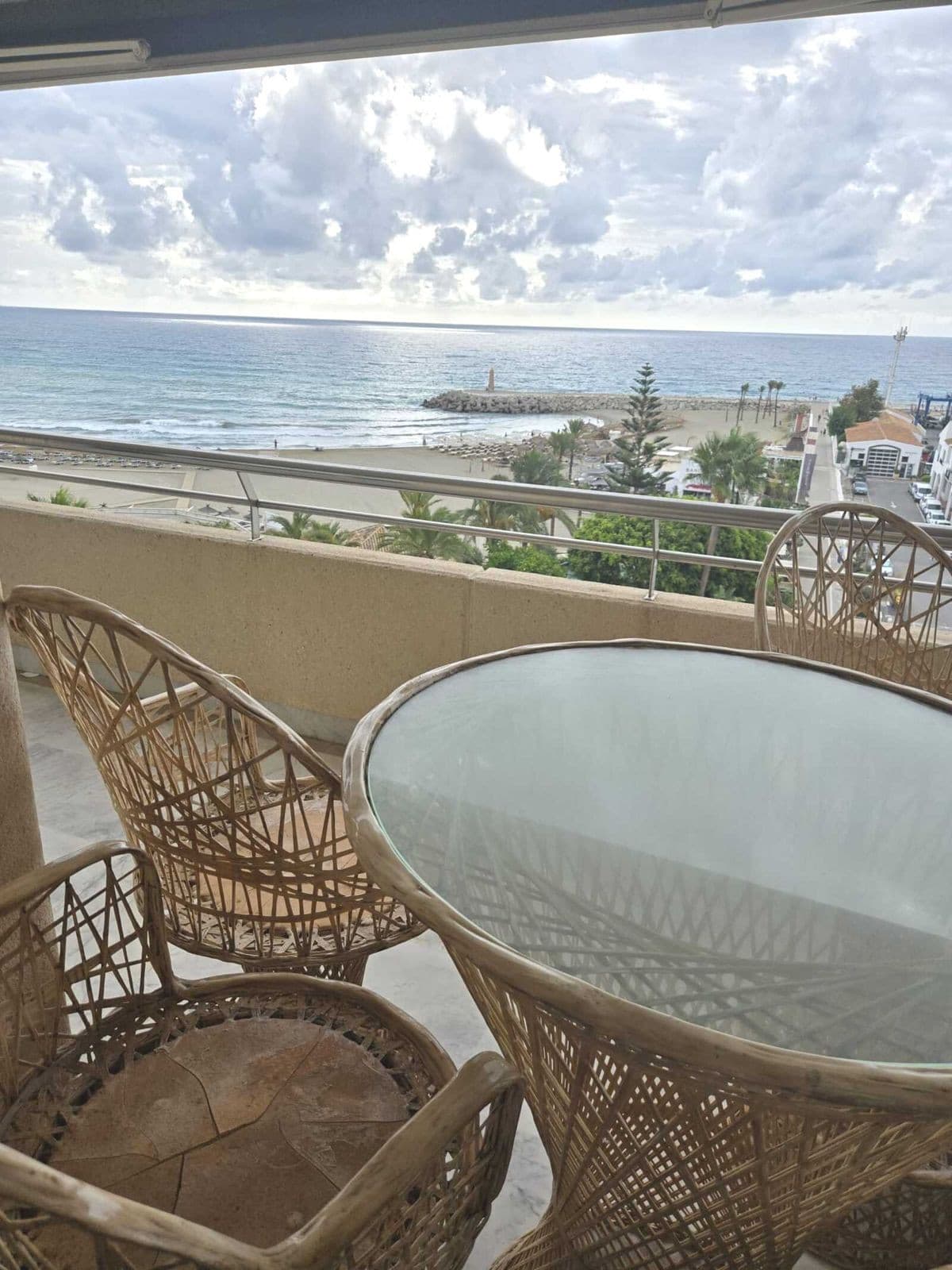 Middle Floor Apartment in Puerto Banús — photo 9 of 10