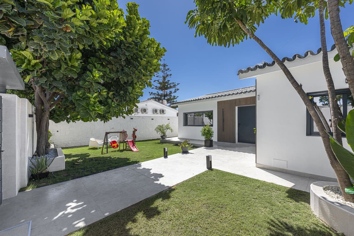 Detached Villa in New Golden Mile — photo 5 of 10
