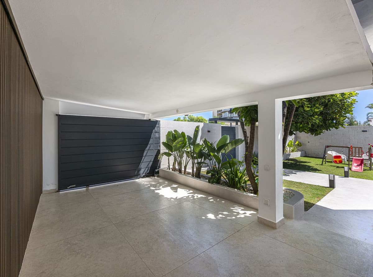Detached Villa in New Golden Mile — photo 8 of 10