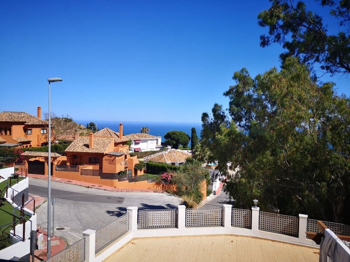 Semi-Detached House in Benalmadena — photo 1 of 10
