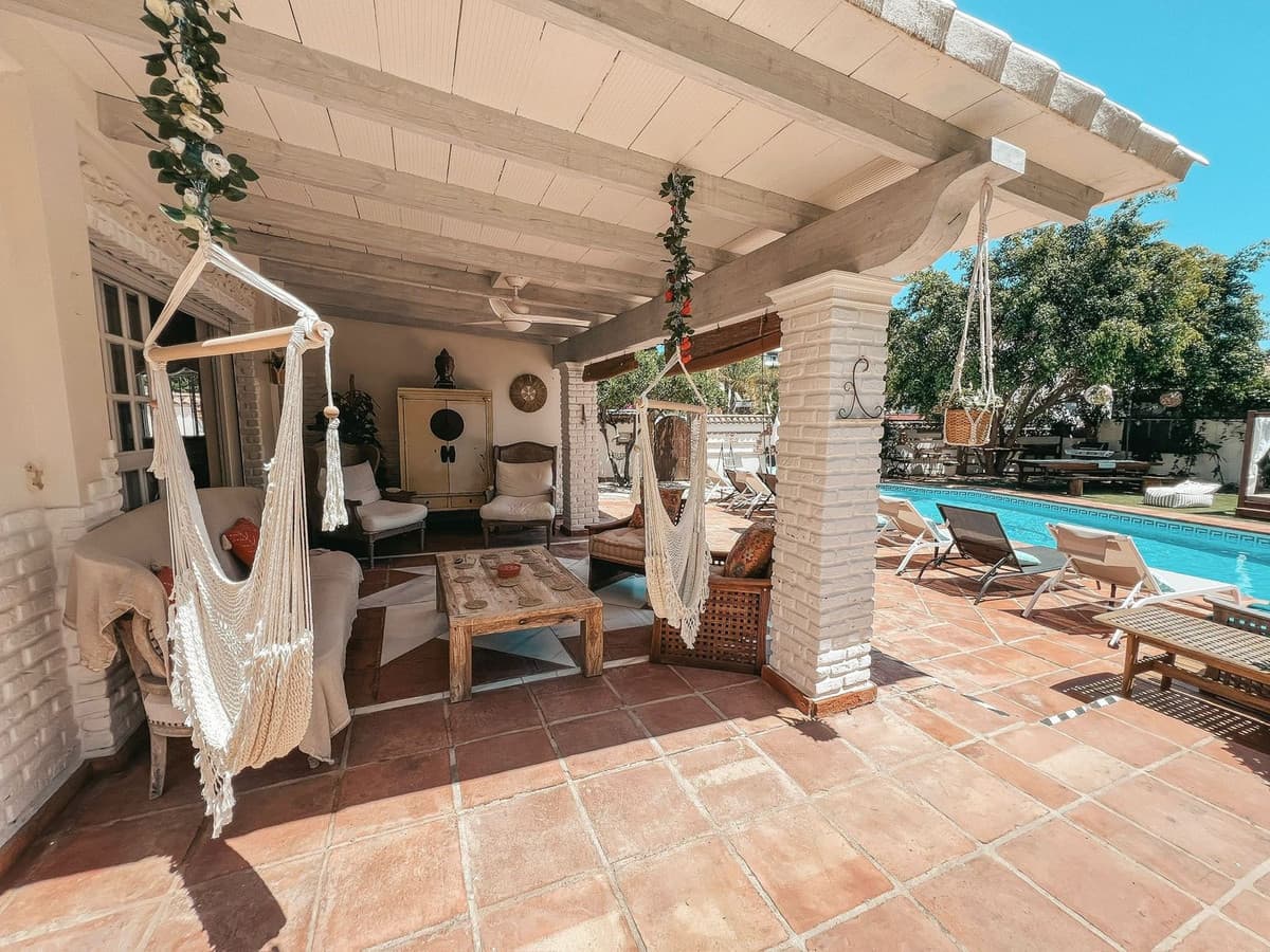 Detached Villa in Nueva Andalucía — photo 2 of 10