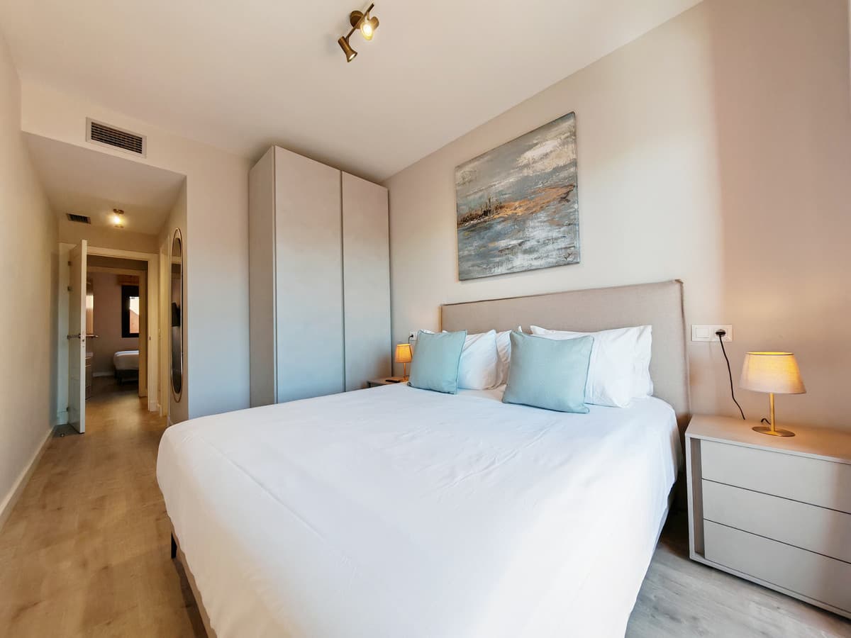 Middle Floor Apartment in Benahavís — photo 8 of 10