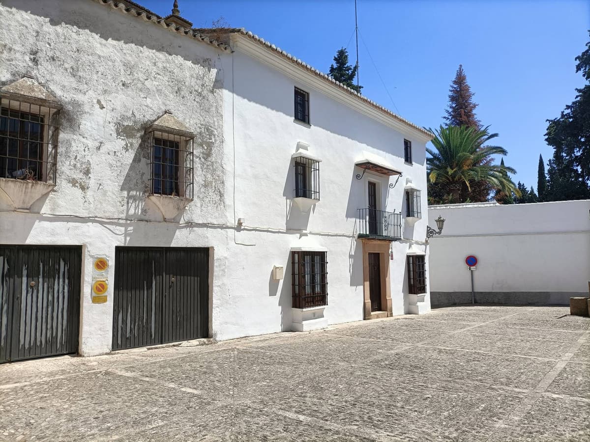 Detached Villa in Ronda — photo 2 of 10