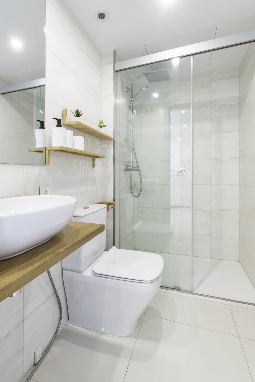 Middle Floor Apartment in Higueron — photo 17 of 20