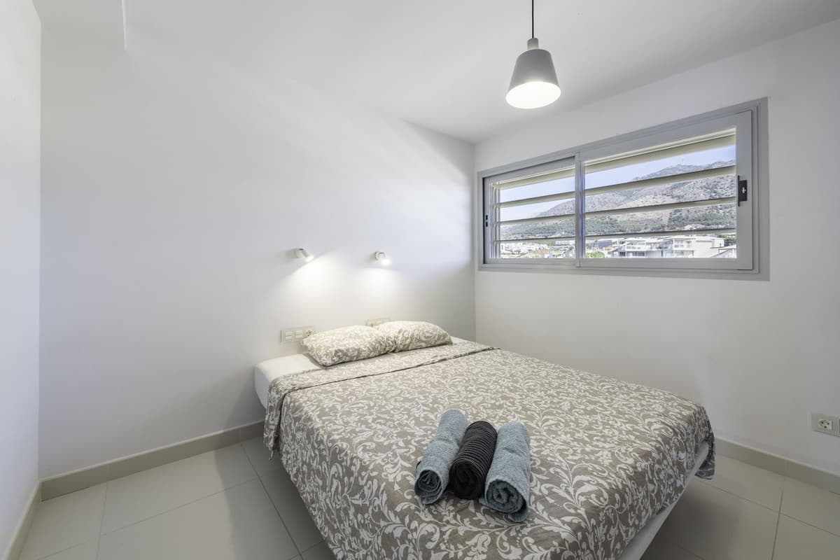 Middle Floor Apartment in Higueron — photo 18 of 20