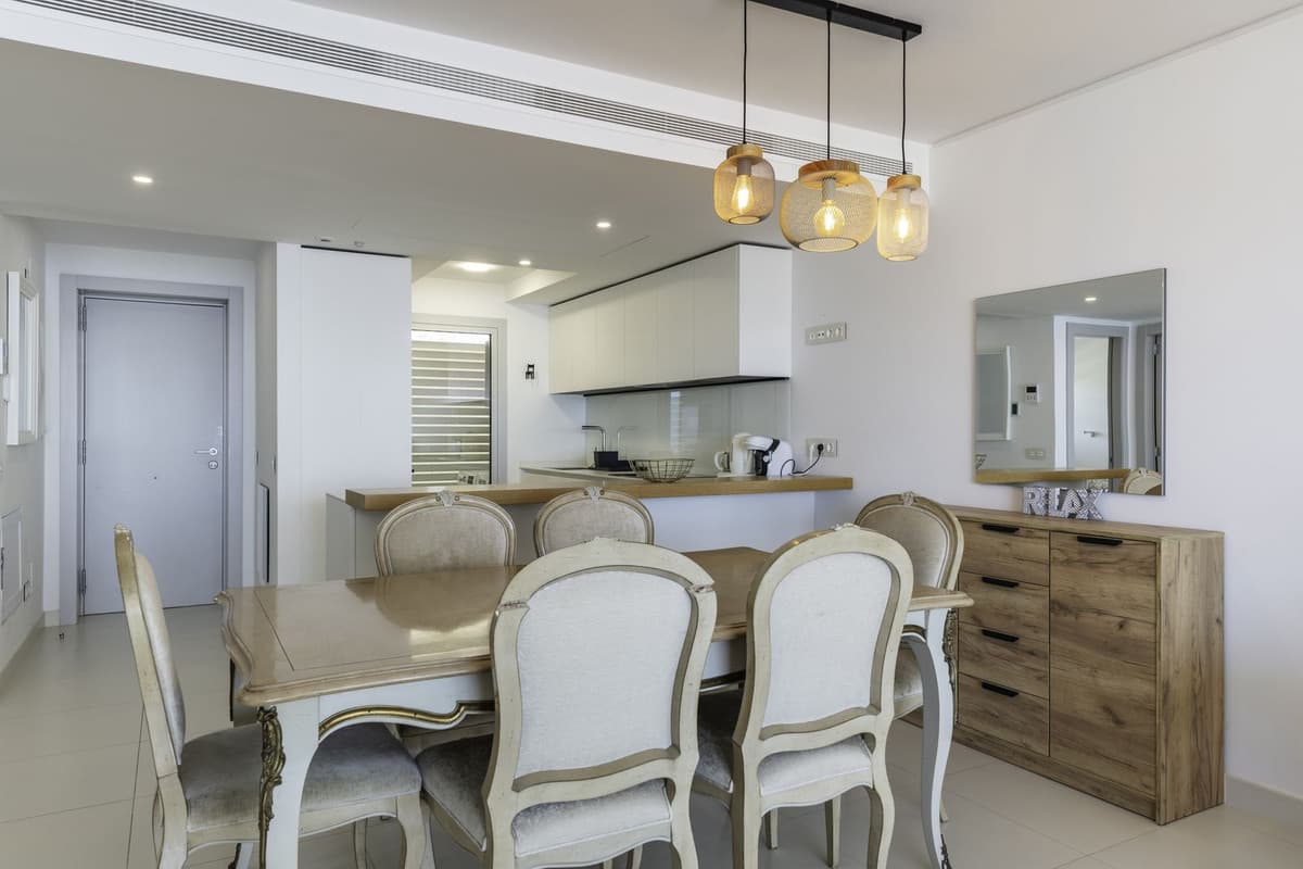 Middle Floor Apartment in Higueron — photo 9 of 20