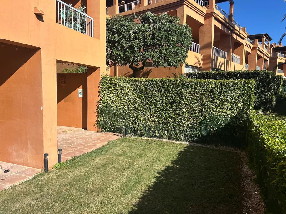 Ground Floor Apartment in Benahavís — photo 5 of 10