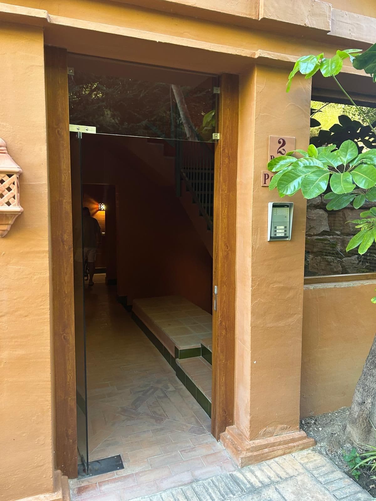 Ground Floor Apartment in Benahavís — photo 6 of 10