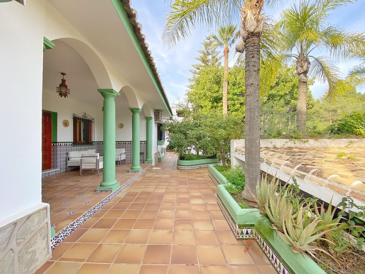 Detached Villa in Marbella — photo 9 of 10