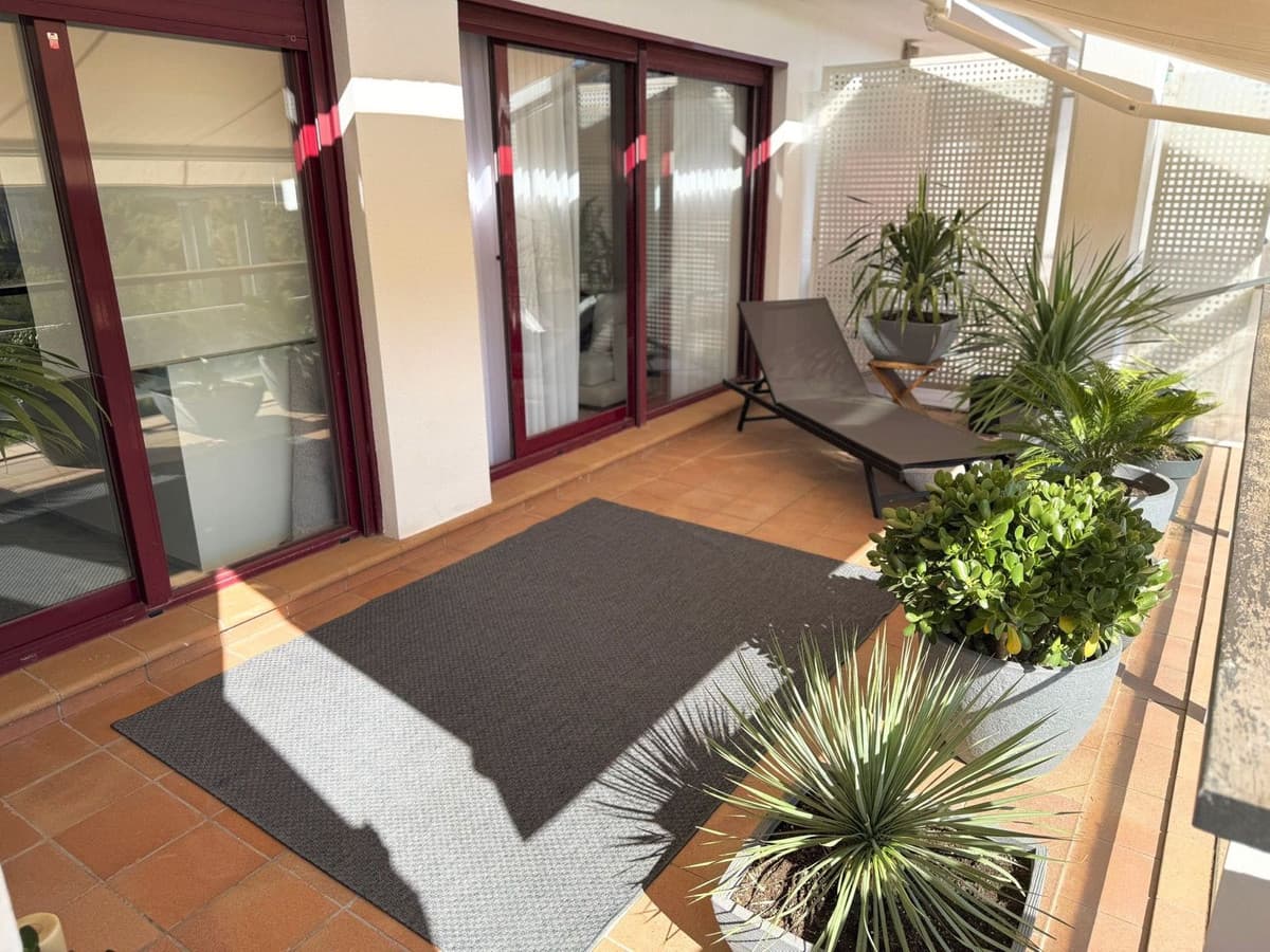 Middle Floor Apartment in Benahavís — photo 4 of 10