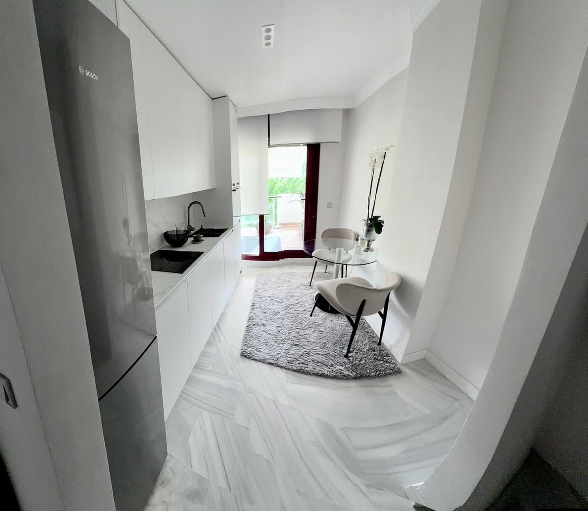 Middle Floor Apartment in Benahavís — photo 5 of 10