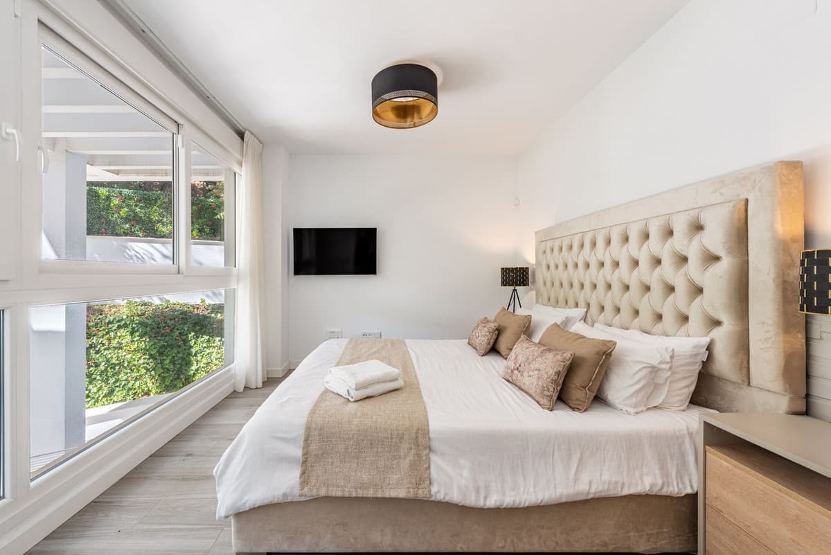Ground Floor Apartment in Benahavís — photo 5 of 10