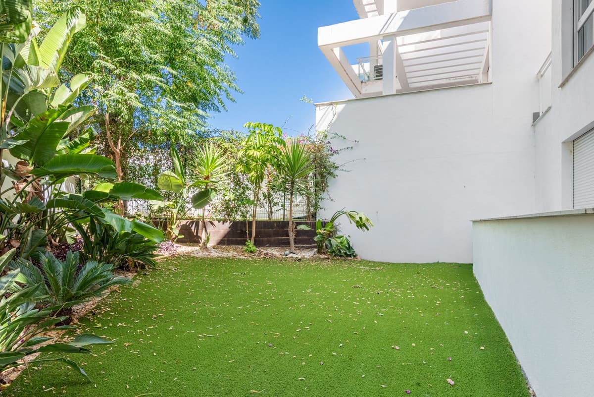 Ground Floor Apartment in Benahavís — photo 8 of 10
