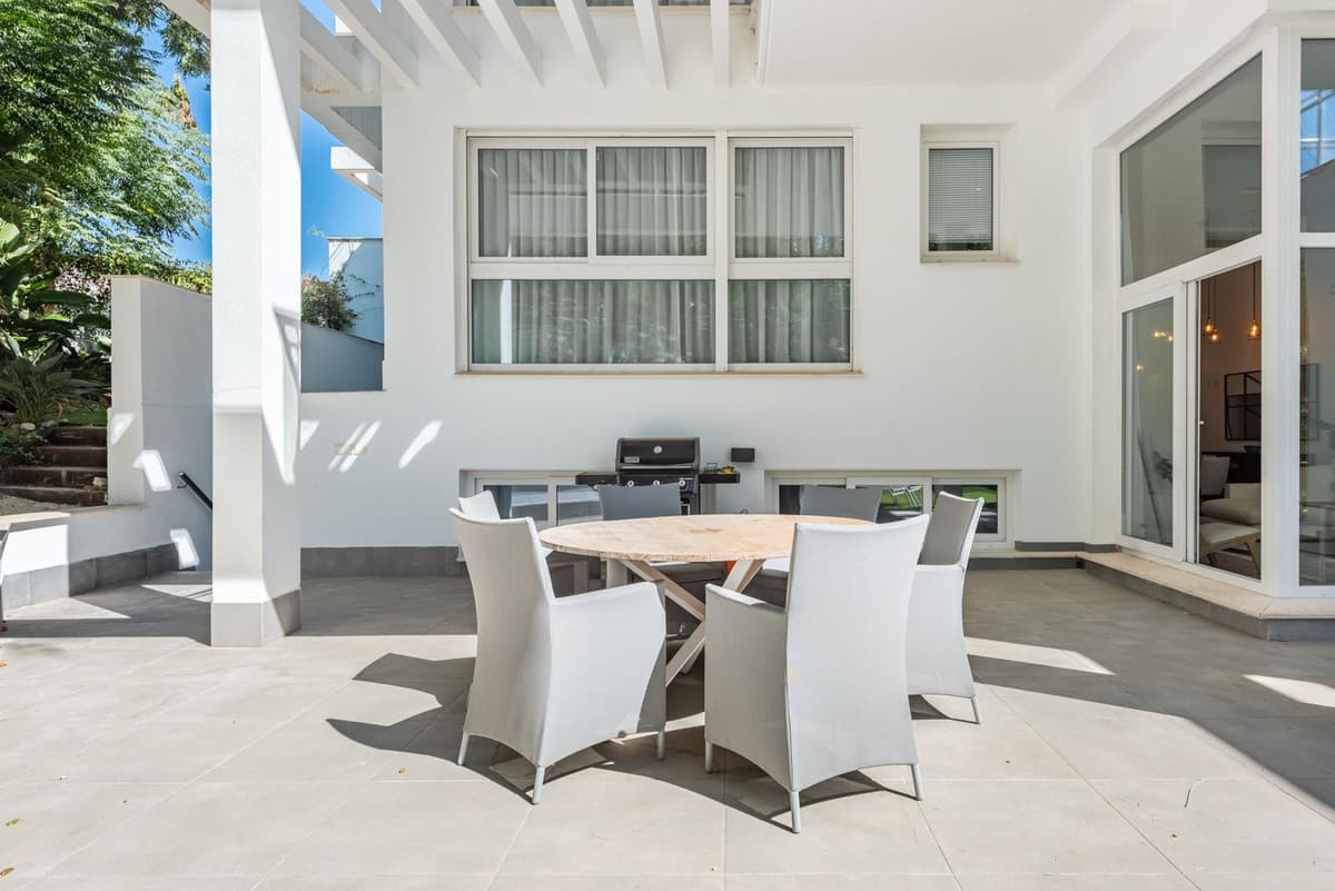 Ground Floor Apartment in Benahavís — photo 10 of 10