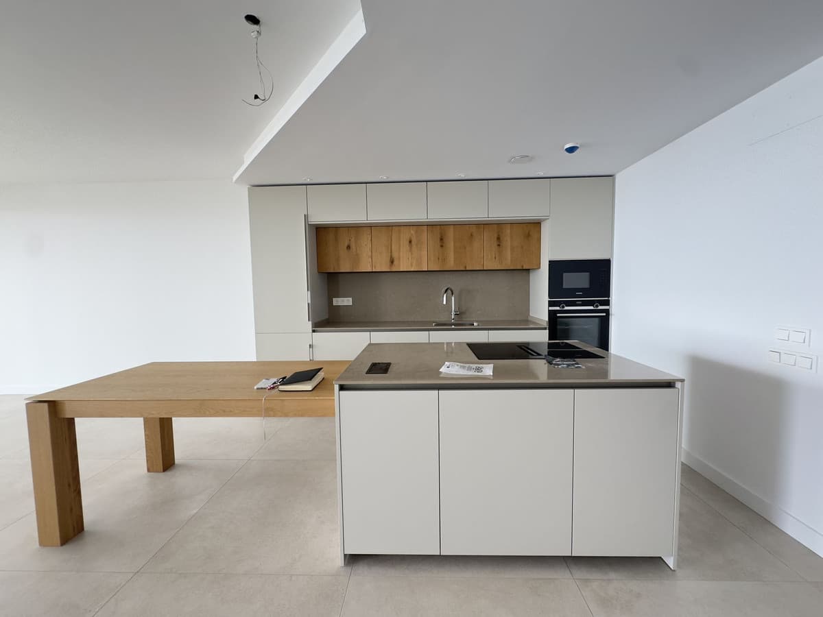 Middle Floor Apartment in Higueron — photo 2 of 15