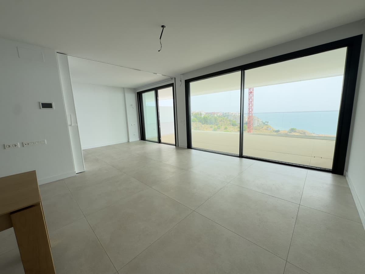 Middle Floor Apartment in Higueron — photo 8 of 15