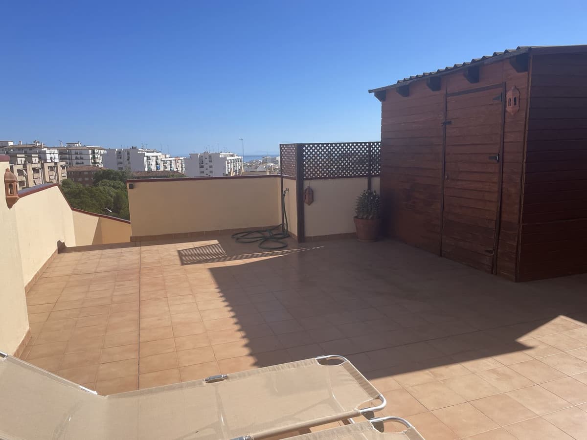 Penthouse Duplex in Estepona — photo 3 of 10