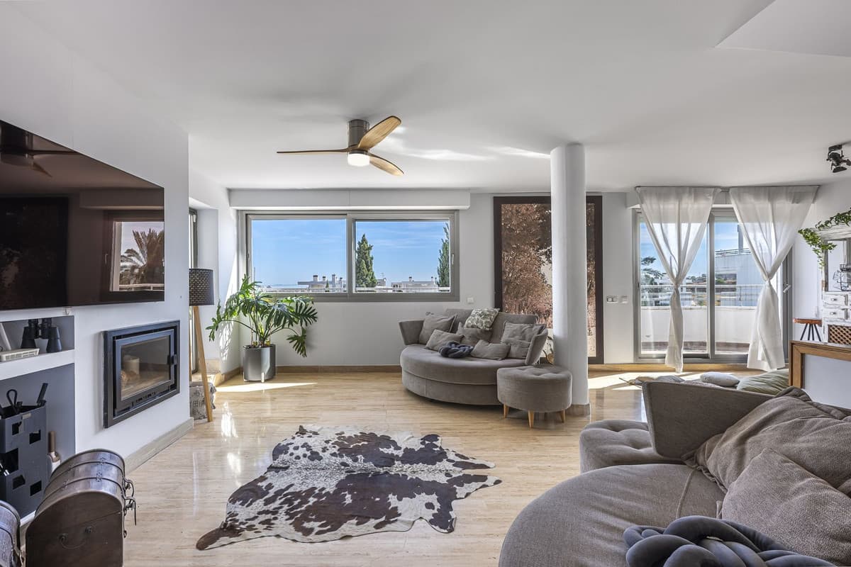 Penthouse Duplex in La Cala de Mijas — photo 4 of 10