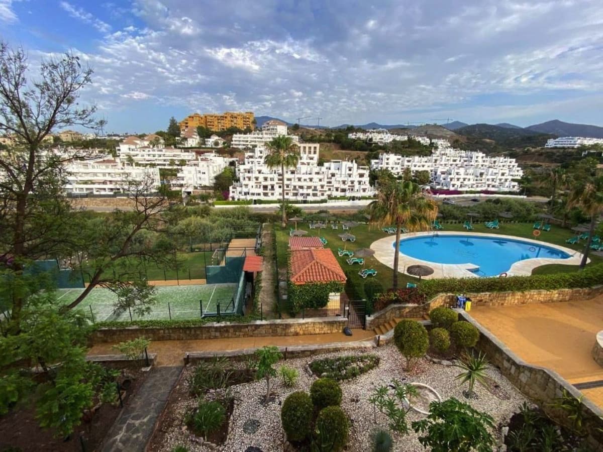 Ground Floor Apartment in Estepona — photo 4 of 10