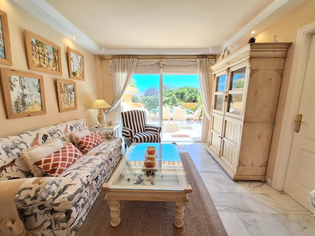 Penthouse Duplex in Elviria — photo 10 of 10