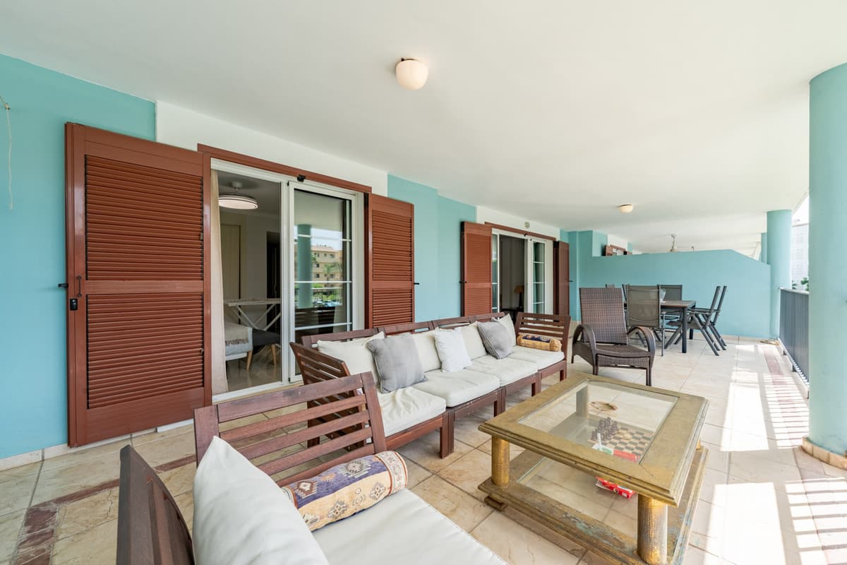 Middle Floor Apartment in Sotogrande Marina — photo 4 of 10